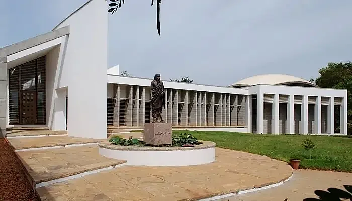 explore the picture gallery